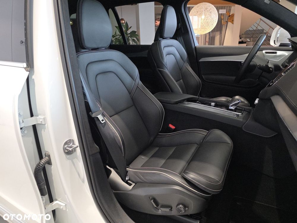 Volvo XC 90 - 32