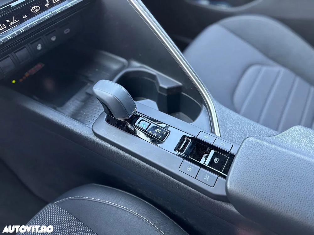 Toyota C-HR 2.0 PHEV 223 CP 4x2 CVT Exclusive - 11