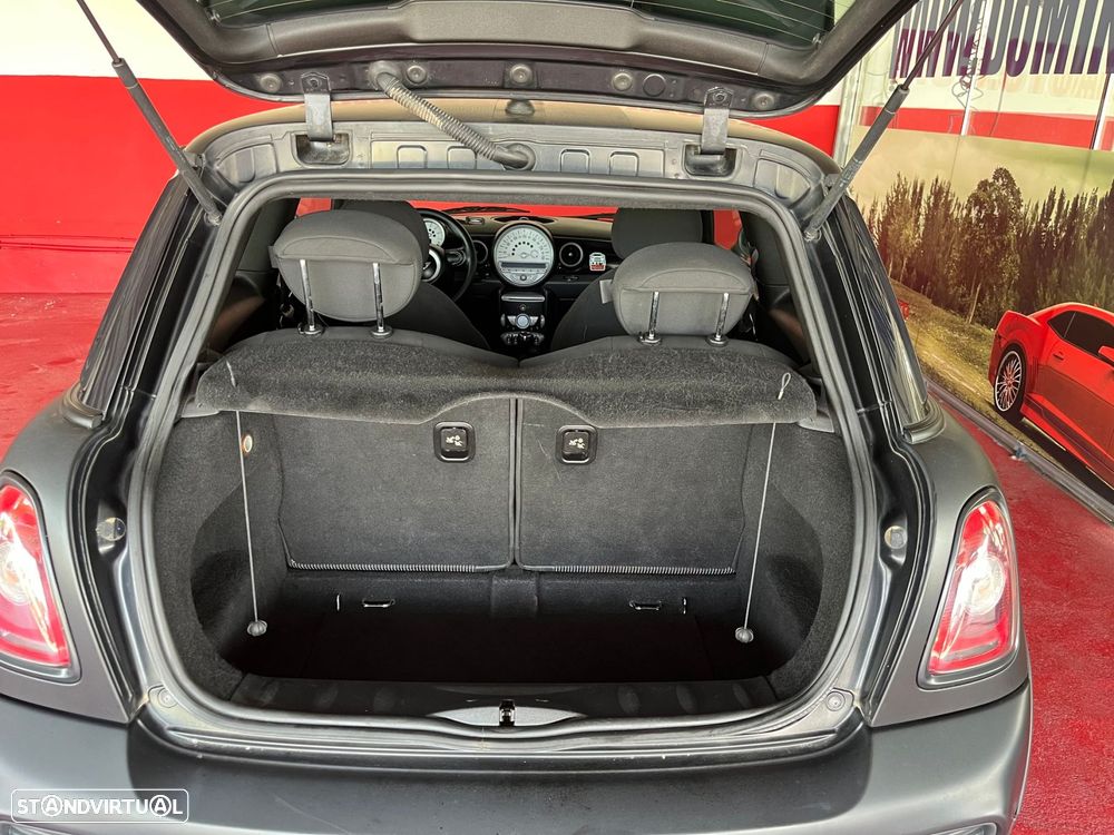 MINI 3 Portas Cooper D - 21