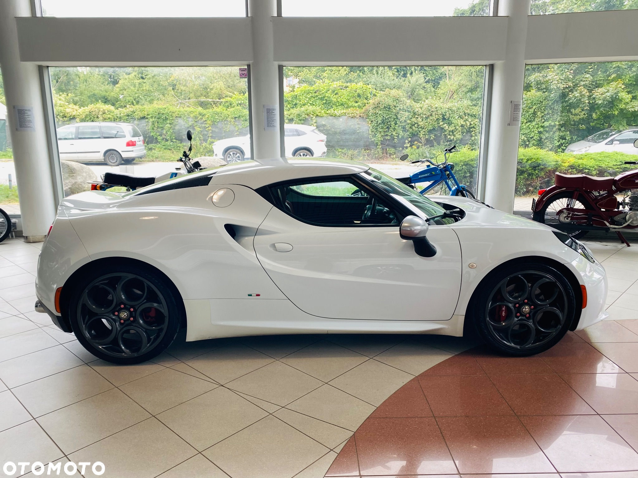 Alfa Romeo 4C 1750 TBi TCT - 12