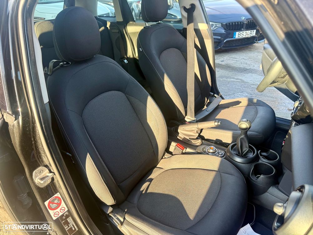 MINI 5 Portas Cooper D - 20