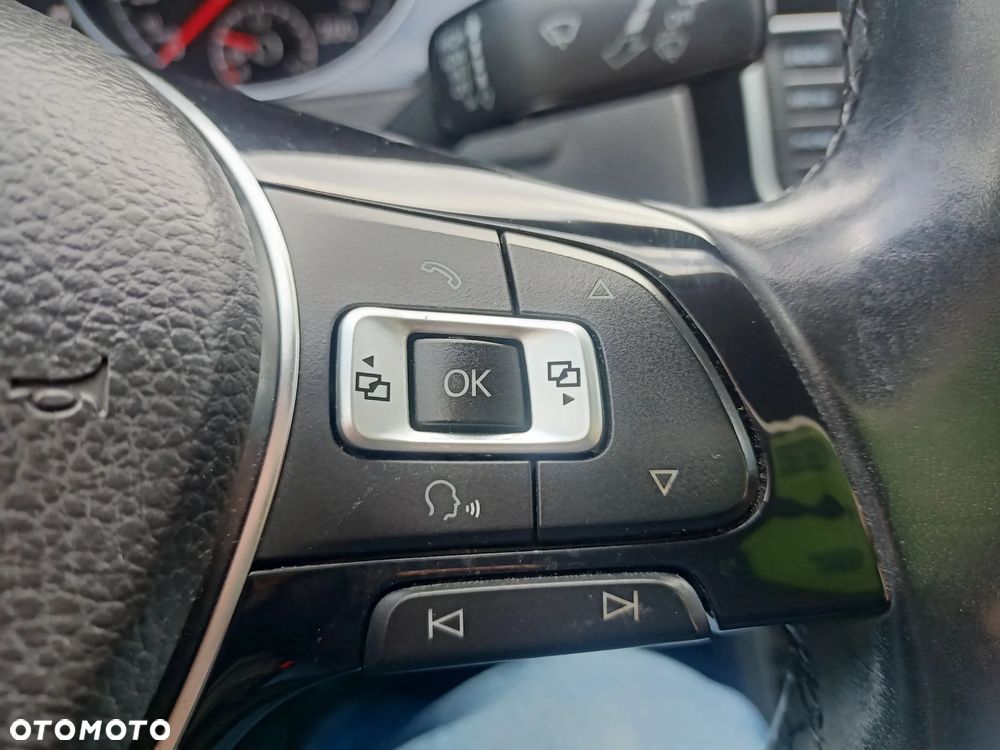 Volkswagen Golf 1.4 TSI BMT Highline - 20