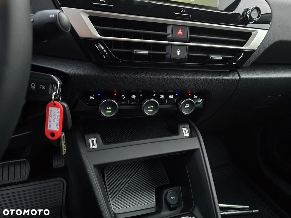 Citroën C4 1.2 PureTech Plus S&S EAT8 - 17