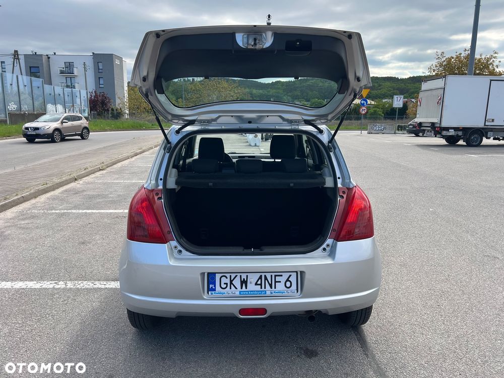 Suzuki Swift 1.3 Club - 15