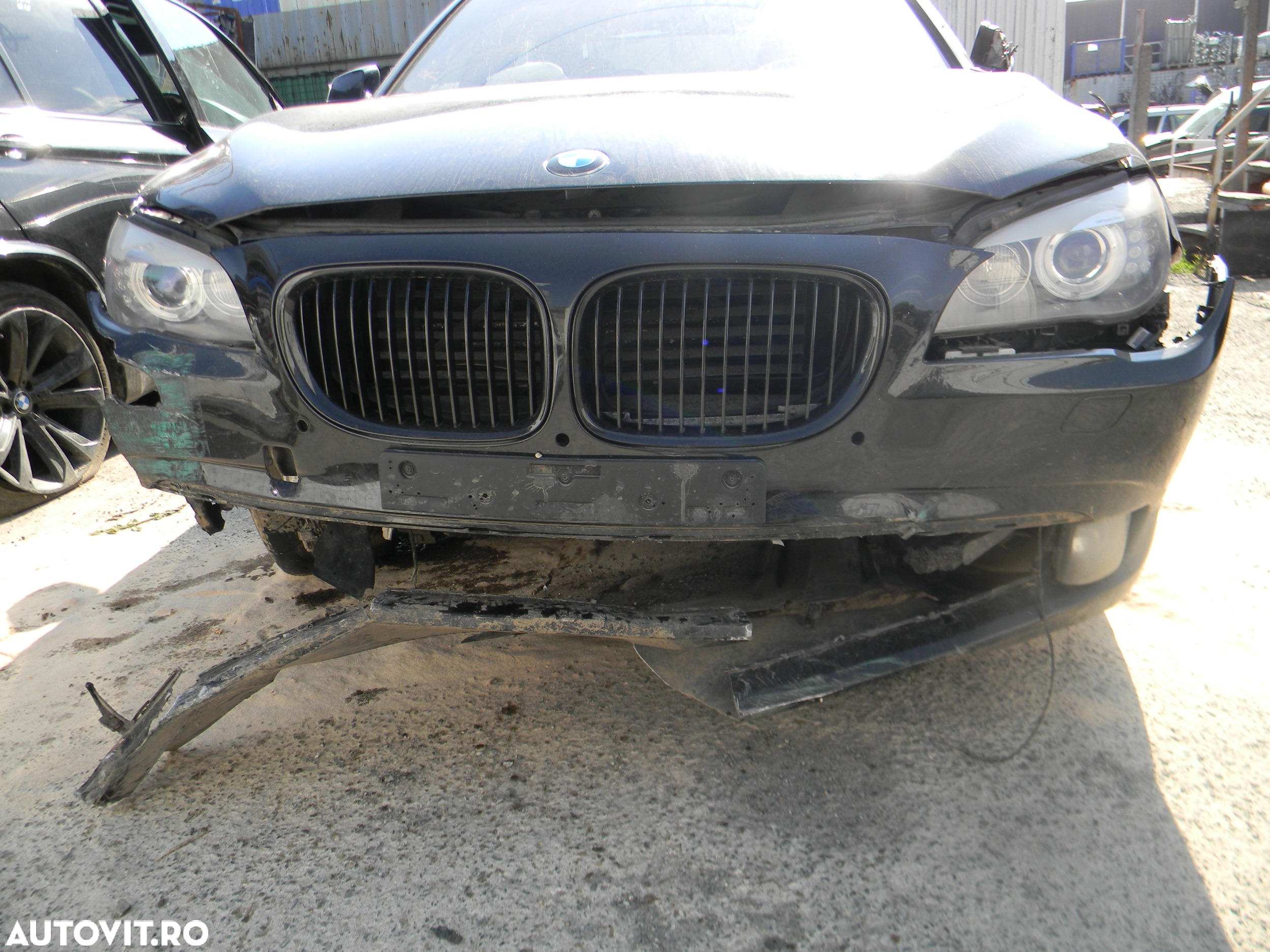 Dezmembrari  BMW 7 (F01, F02, F03, F04)  2008  > 2015 750 i Benzina - 7