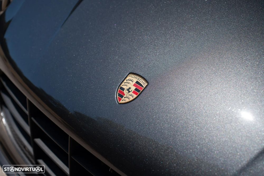 Porsche Macan Turbo - 24