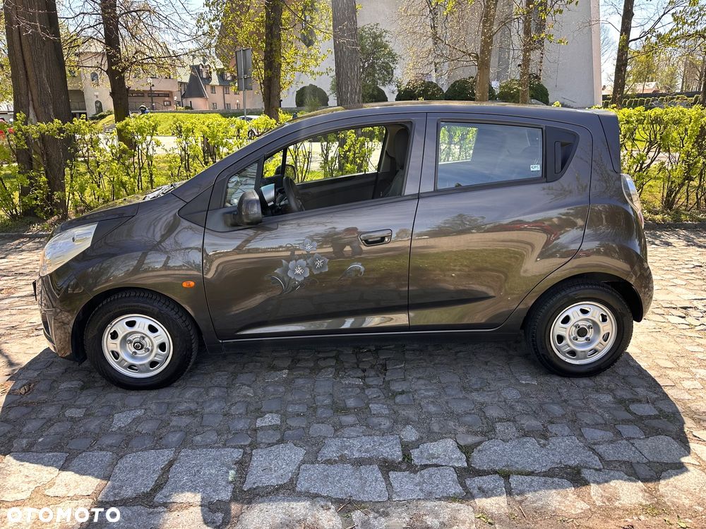 Chevrolet Spark 1.0 LT - 25