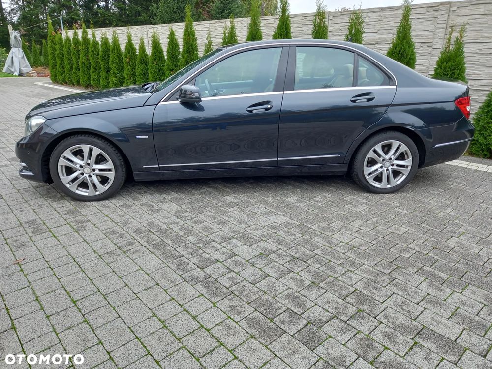 Mercedes-Benz Klasa C 250 CGI Automatik BlueEFFICIENCY Avantgarde - 4