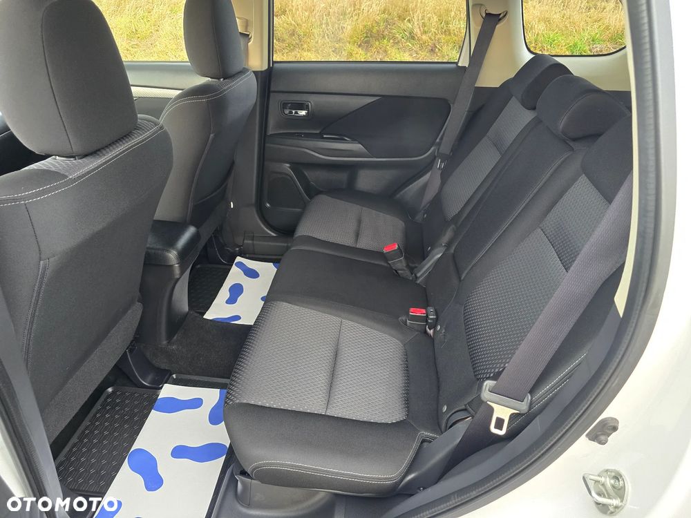 Mitsubishi Outlander 2.0 2WD Edition - 22