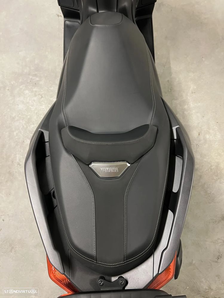 Yamaha X-Max - 7