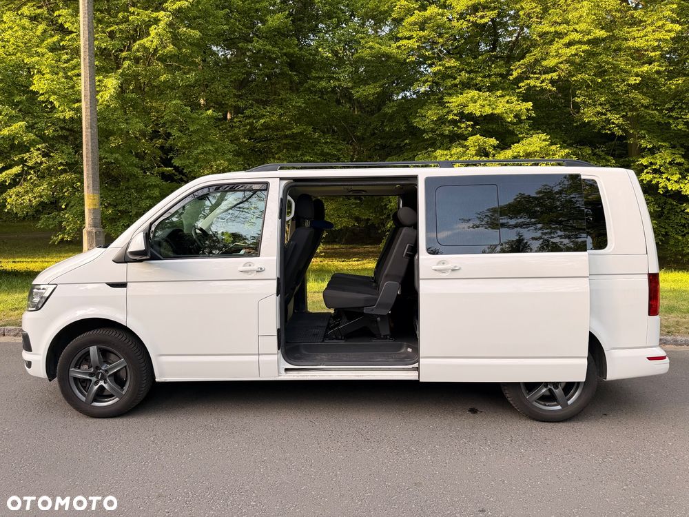 Volkswagen Caravelle - 10