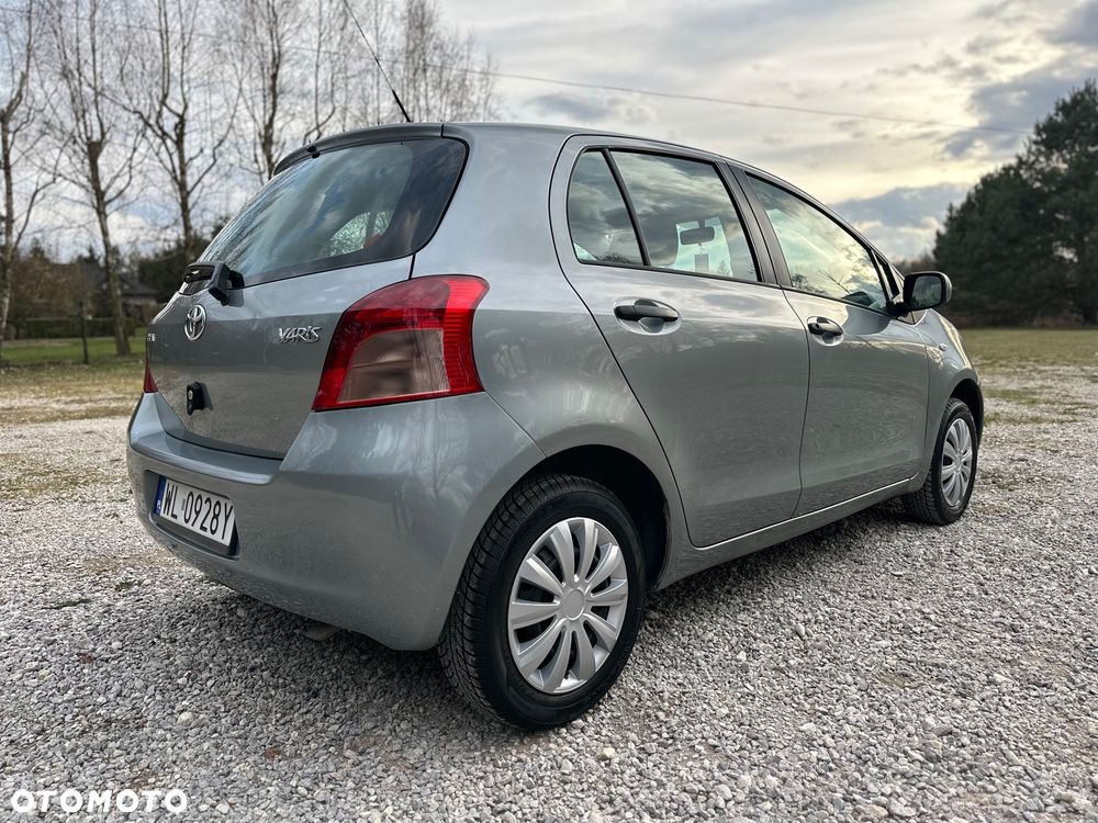 Toyota Yaris 1.0 Luna A/C - 6