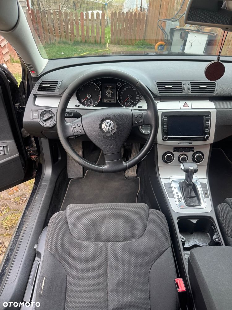 Volkswagen Passat 2.0 TDI DPF DSG Trendline - 5