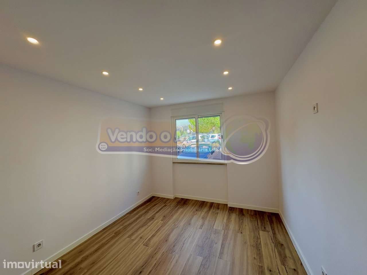 Apartamento T1 +1 em Sacavém (LXLR044) - Grande imagem: 3/33