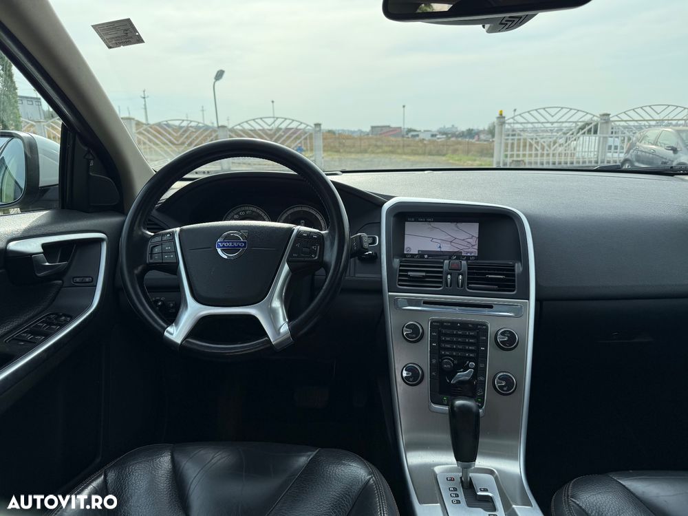Volvo XC 60 D4AWD Kinetic - 3