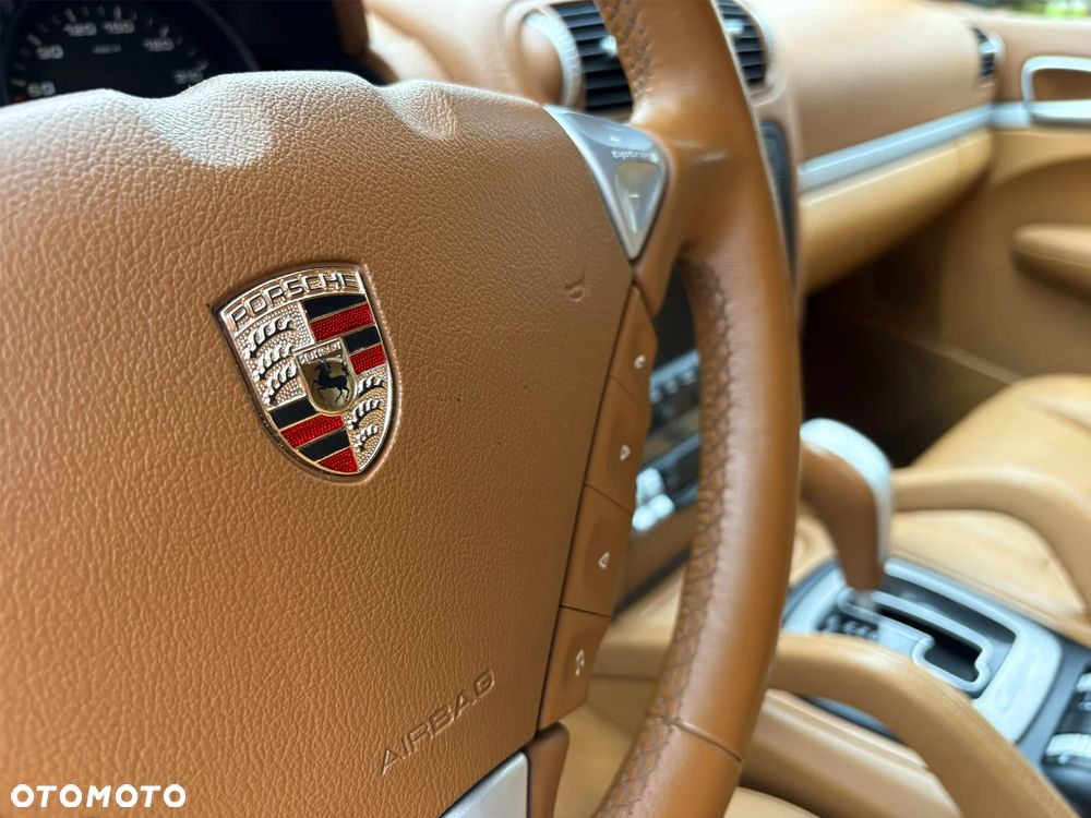 Porsche Cayenne - 18