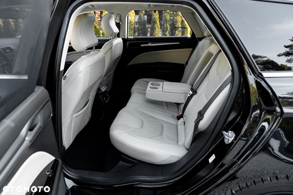 Ford Mondeo 2.0 EcoBoost ST-Line - 17