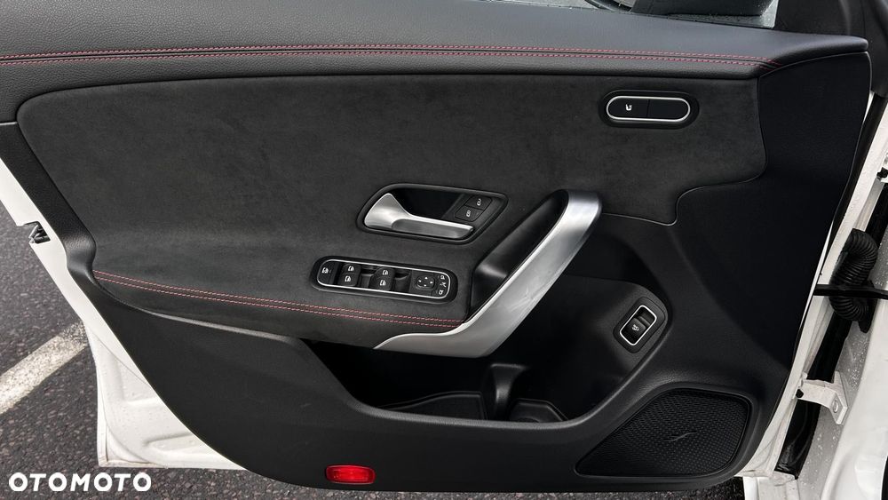 Mercedes-Benz CLA - 9