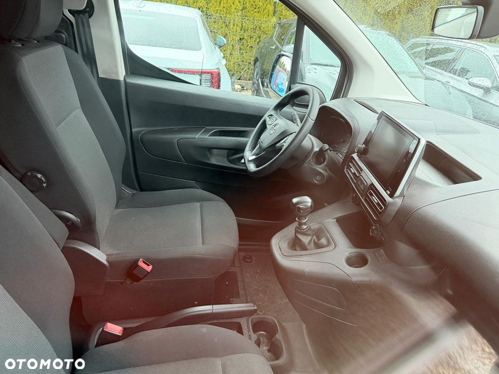 Opel COMBO - 9