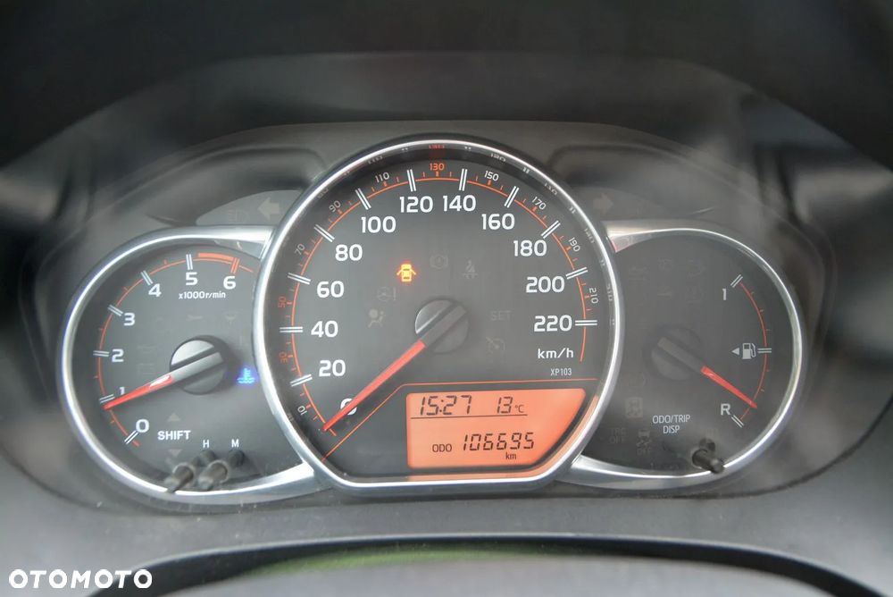 Toyota Yaris - 8
