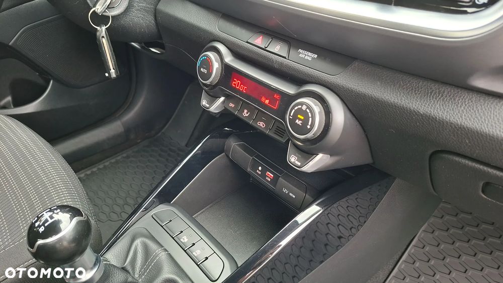 Kia Stonic - 17