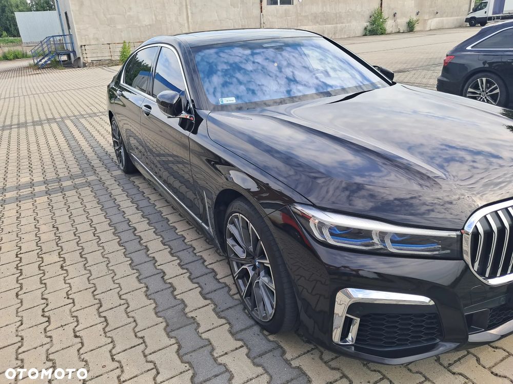 BMW Seria 7 750Li xDrive - 10