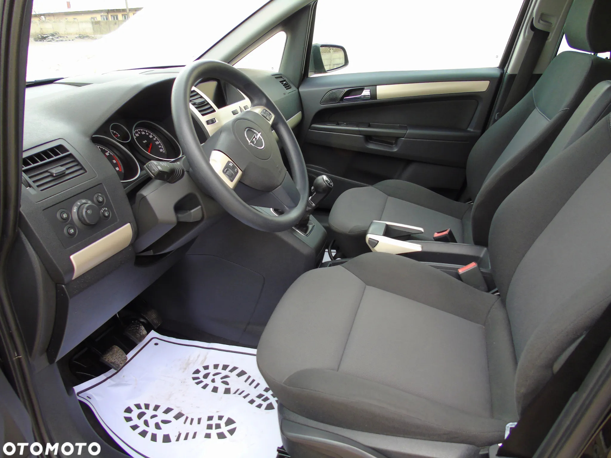 Opel Zafira 1.8 Navi - 17