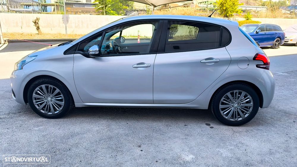 Peugeot 208 1.2 PureTech Style - 16