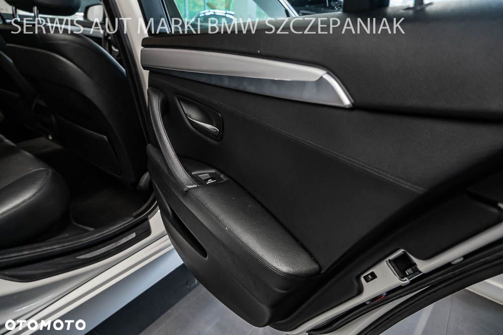 BMW Seria 5 520d xDrive - 27