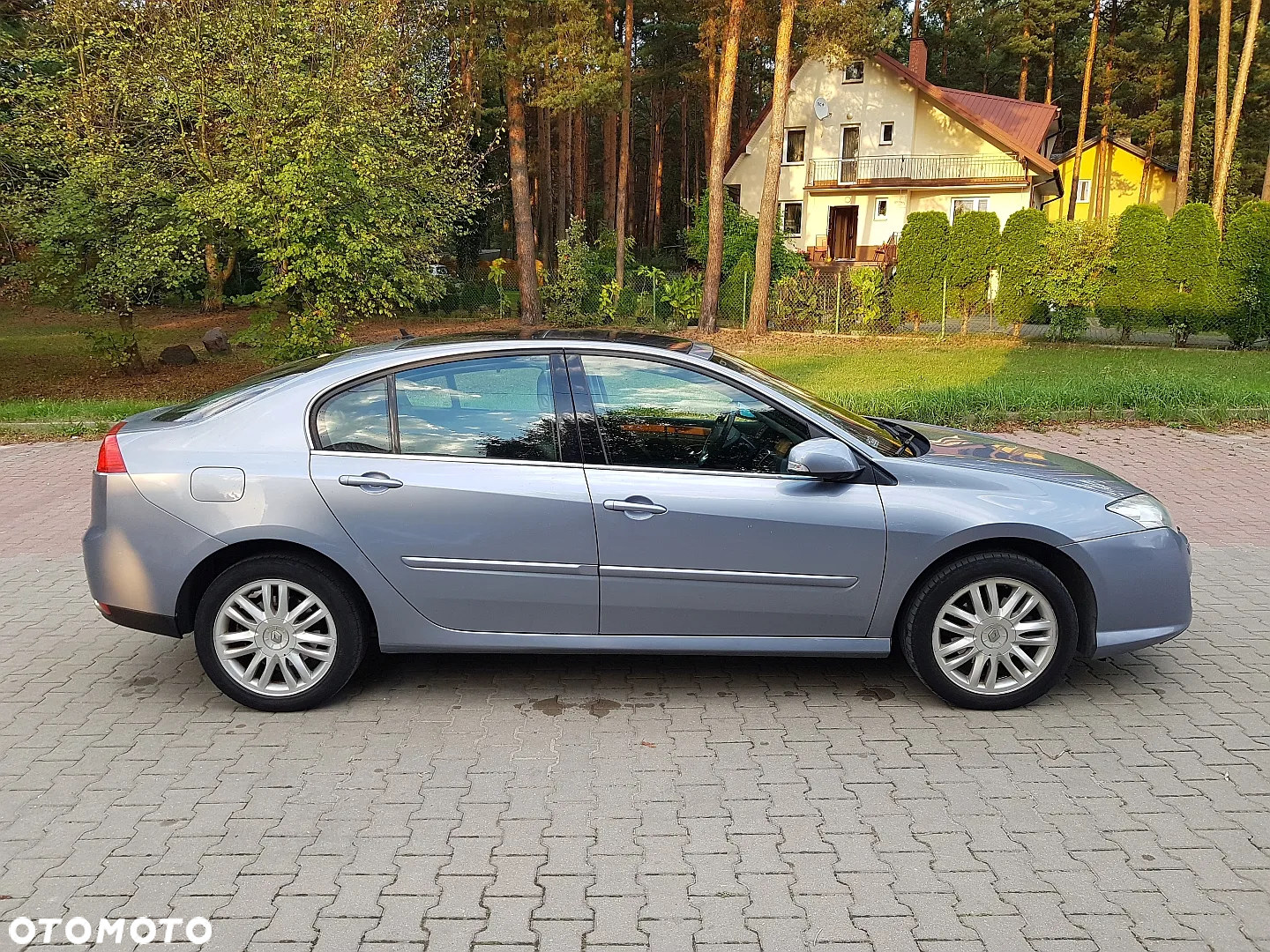 Renault Laguna dCi 150 FAP Initiale - 3