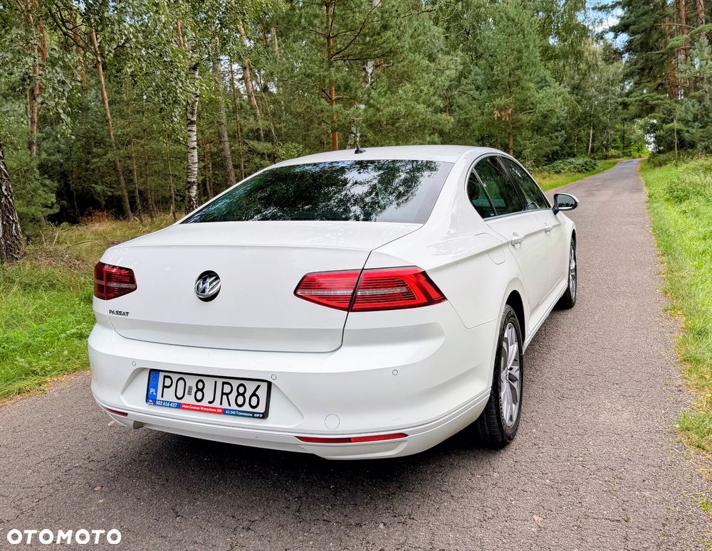 Volkswagen Passat - 6