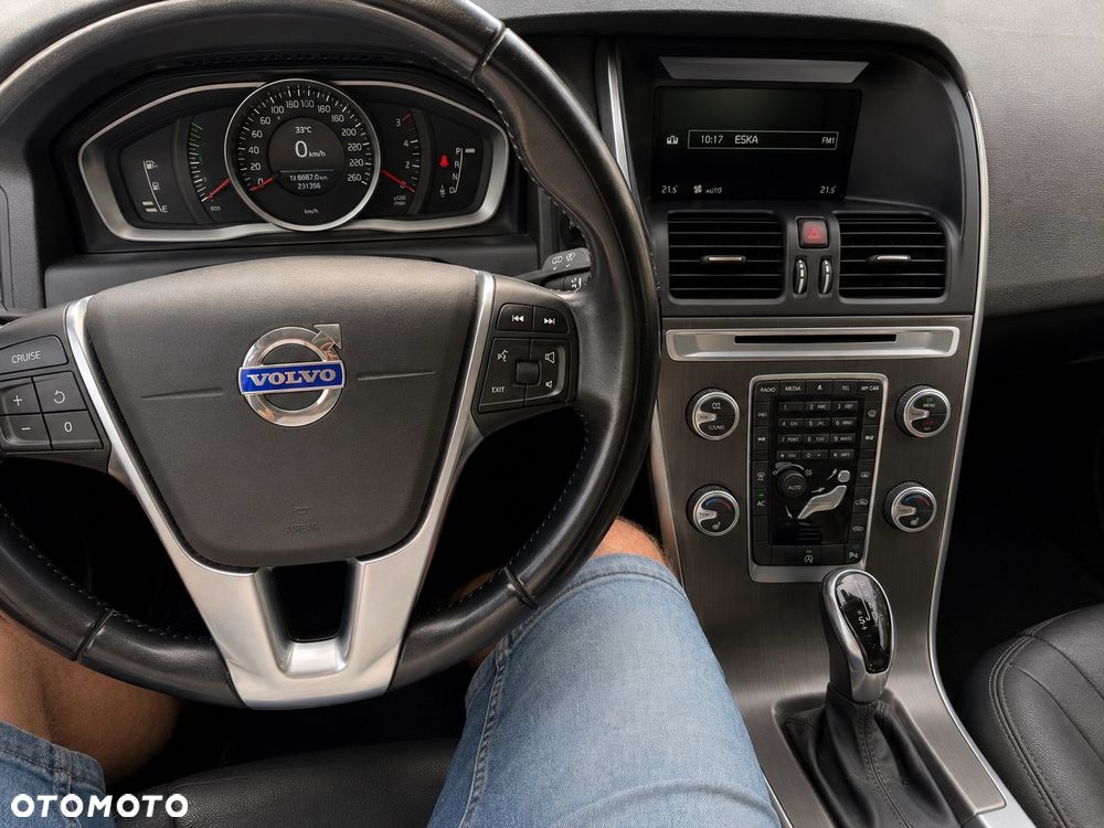 Volvo XC 60 D4 Geartronic Momentum - 8