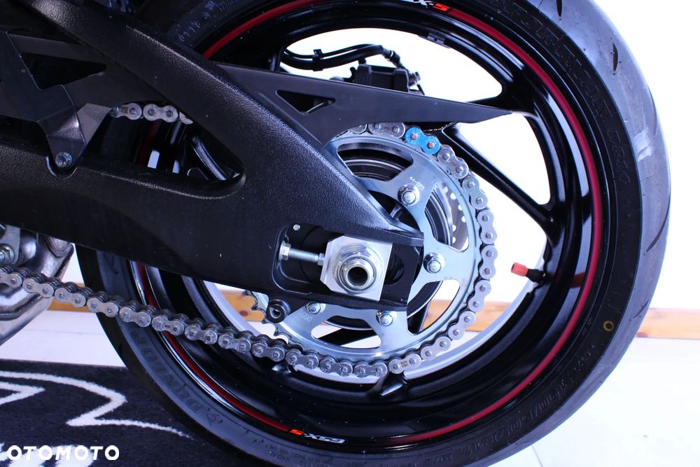 Suzuki GSX - 31