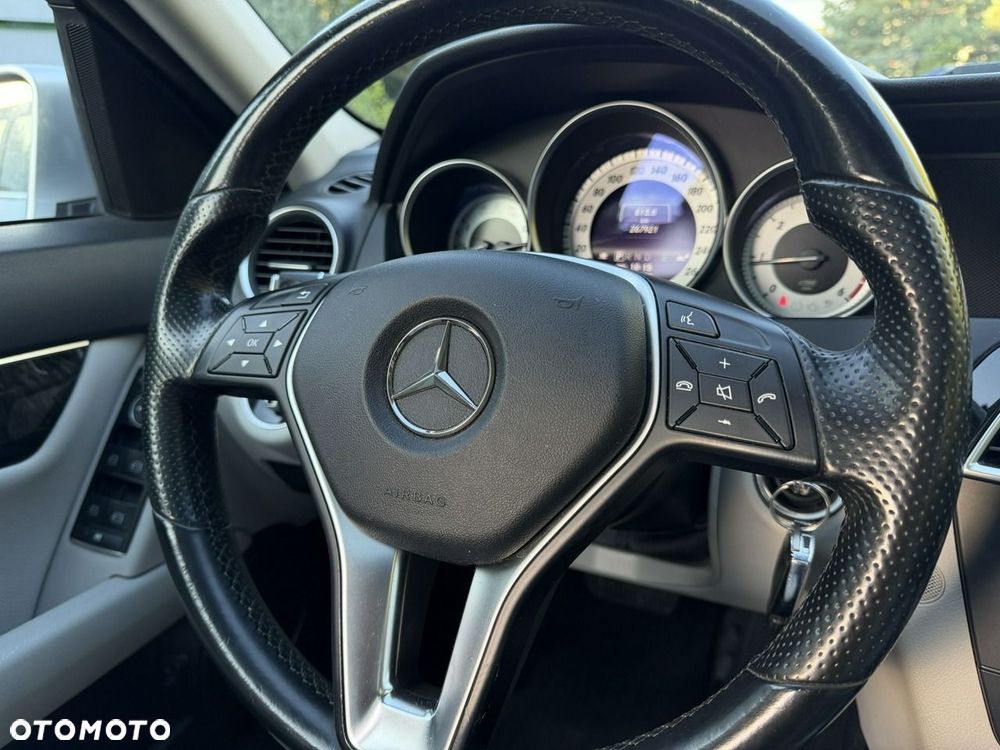 Mercedes-Benz Klasa C 250 CDI DPF 4Matic 7G-TRONIC BlueEFFICIENCY Avantgarde - 20