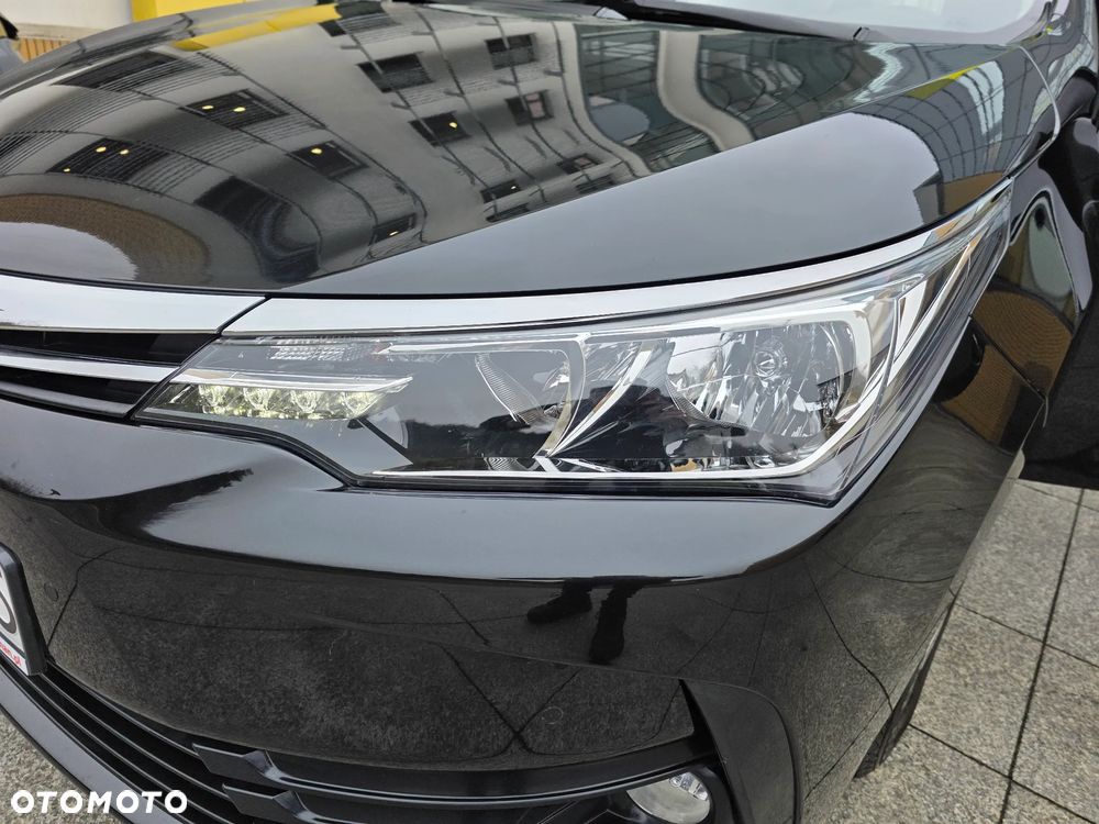 Toyota Corolla 1.6 Active EU6 - 11