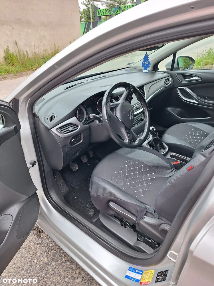 Opel Astra 1.4 T Enjoy - 9