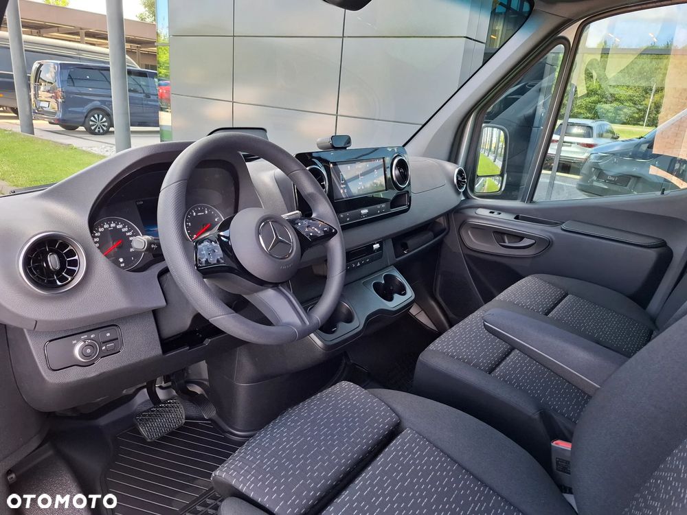 Mercedes-Benz Sprinter 317 CDI Furgon PRO długi 4325 mm L3H2 - 18