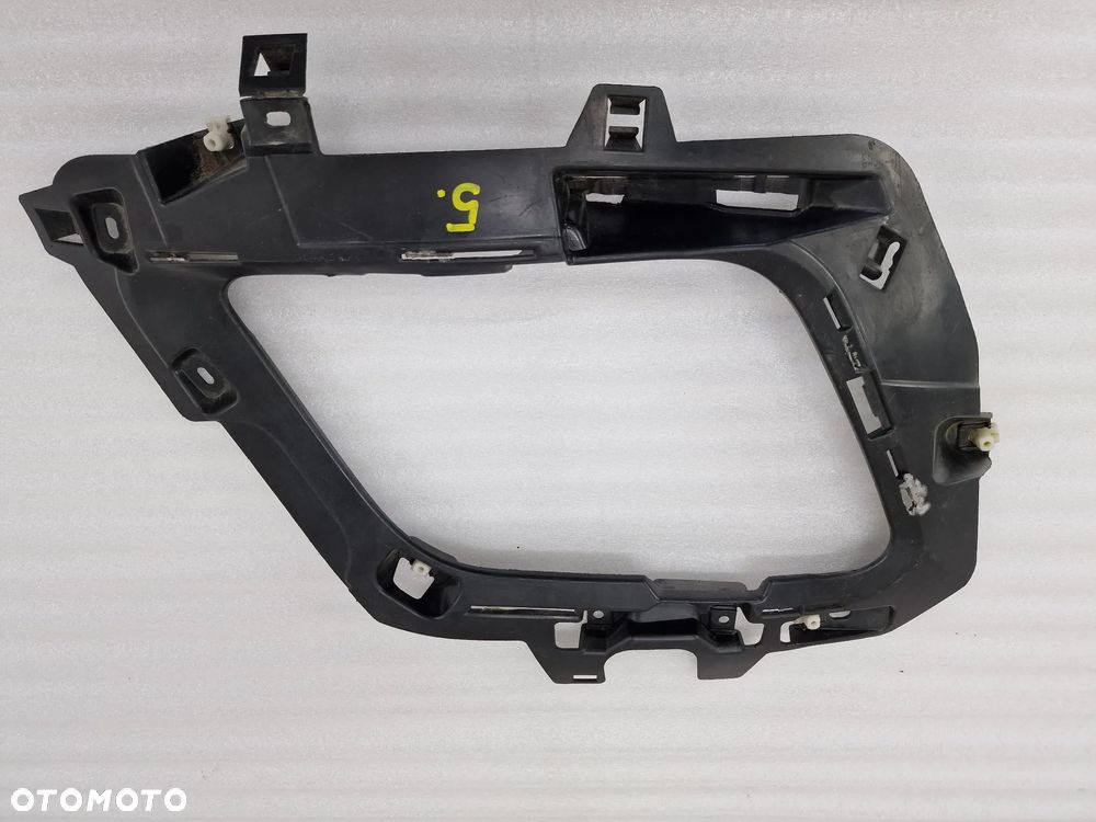 PEUGEOT 308 LIFT T7 07- PRAWY ŚLIZG POD HALOGEN / MOCOWANIE HALOGEN  , NR T73V-027352 / AA35460740  , NR AUKCJI SL5 - 1