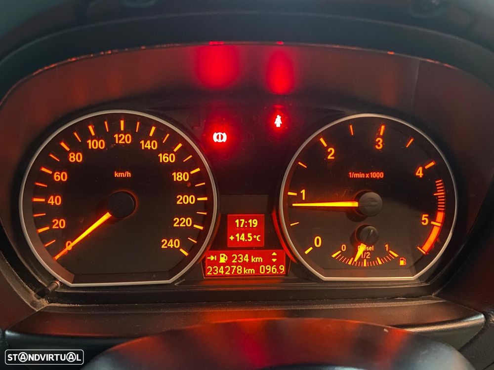 BMW 116 d EfficientDynamics - 15