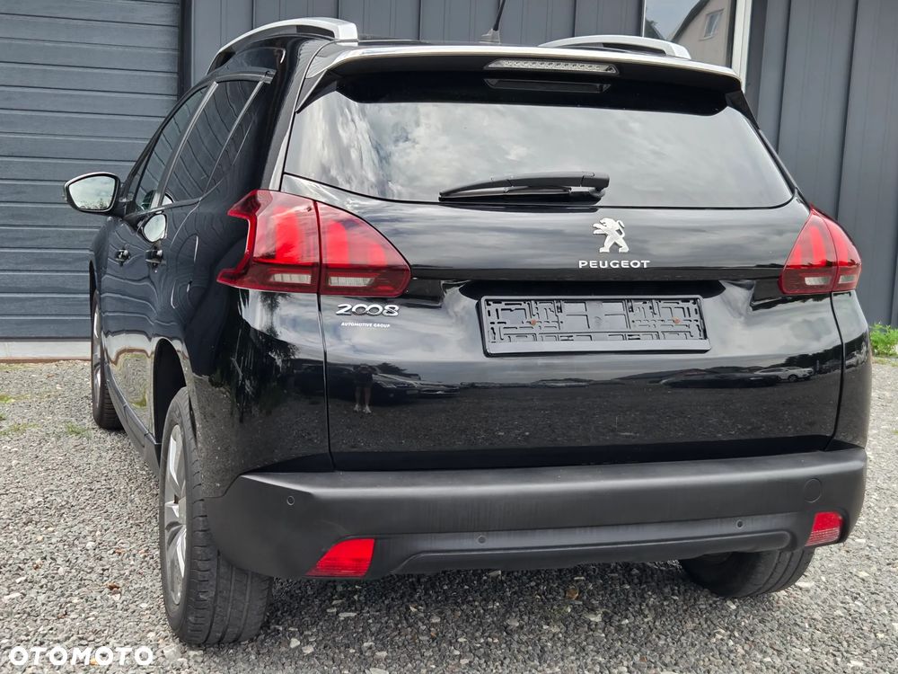 Peugeot 2008 1.2 Pure Tech Active S&S - 21