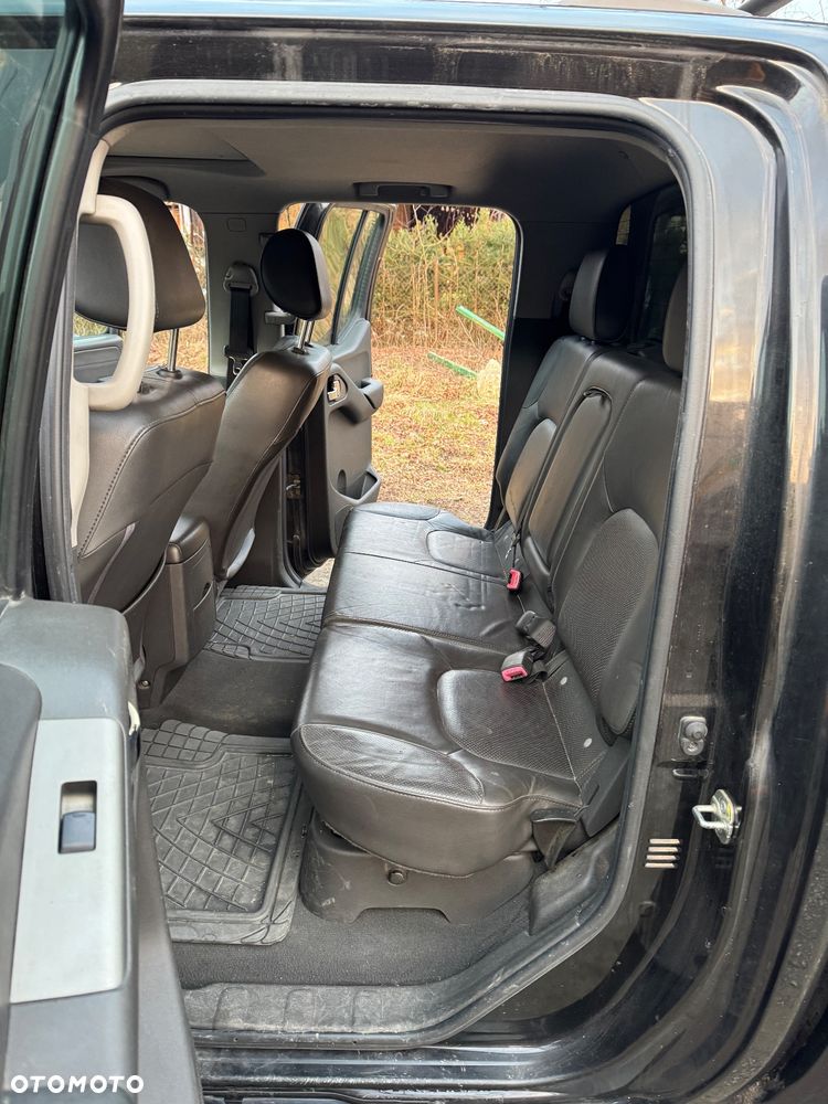Nissan Navara 2.5 D XE - 11