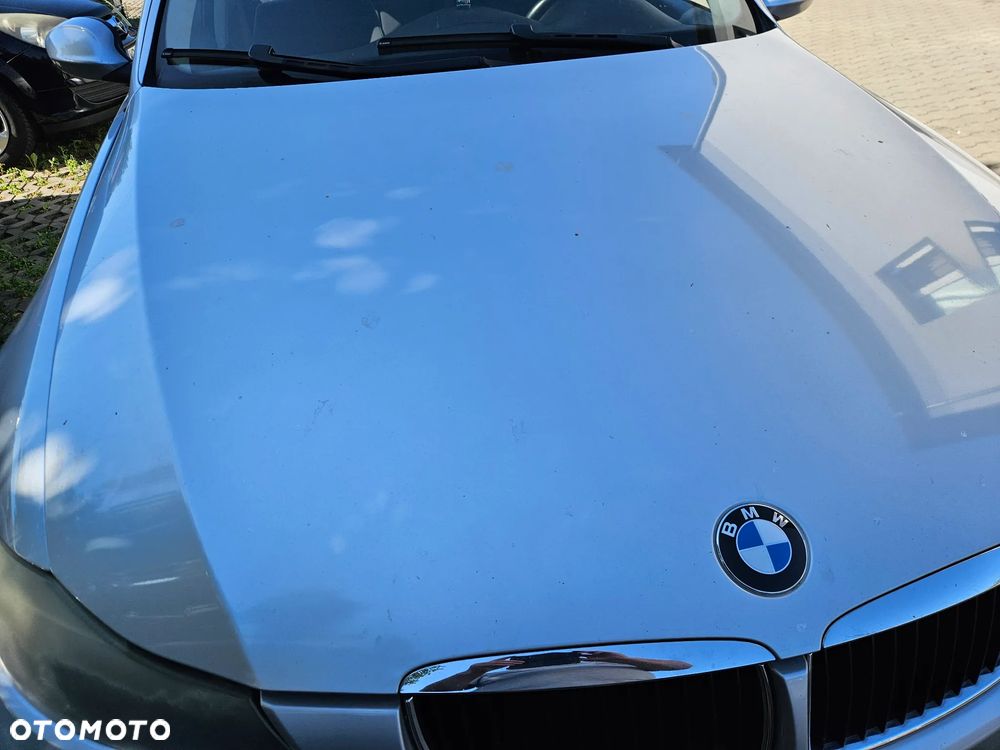 BMW 3 III E90 E91 maska  354/7 Titansilber - 2