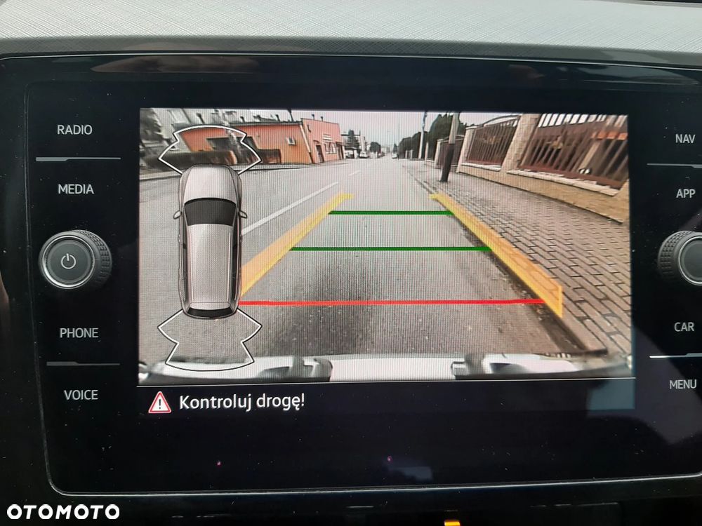 Volkswagen Passat Variant 2.0 TDI SCR DSG Business - 16