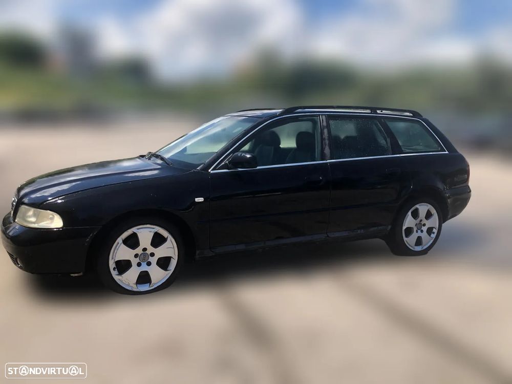 Audi (B5) A4 Avant 2.5 TDI de 2000 para peças - 2