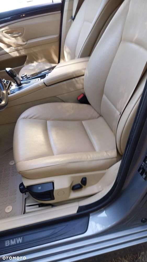 BMW Seria 5 525d - 9