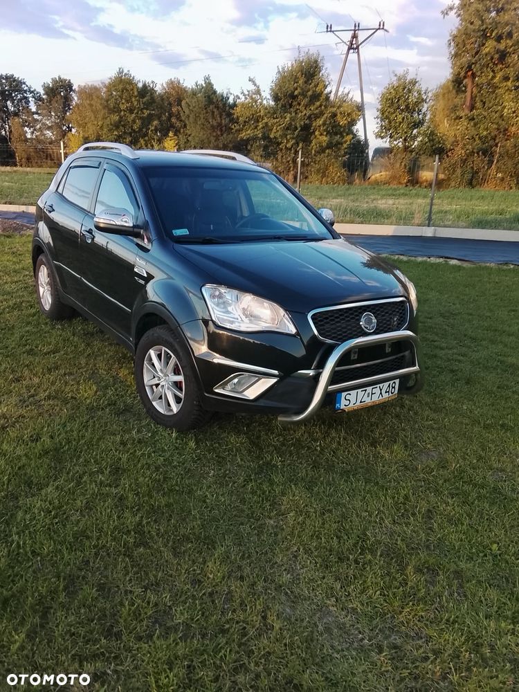 KG Mobility Korando 2012 photo 2