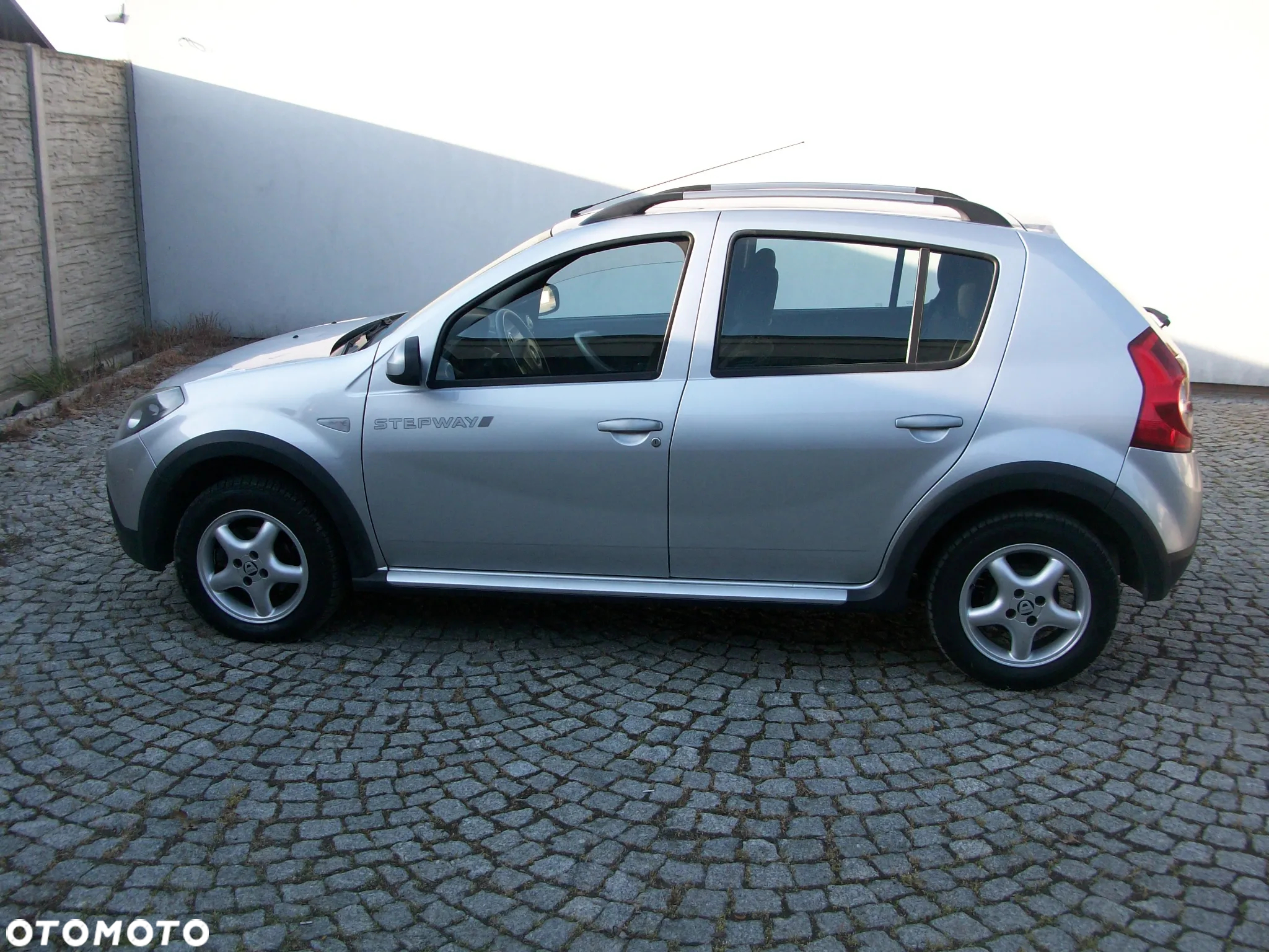 Dacia Sandero 1.6 MPI Stepway - 9