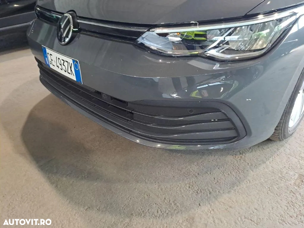Volkswagen Golf 1.5 eTSI DSG MHEV Life - 6