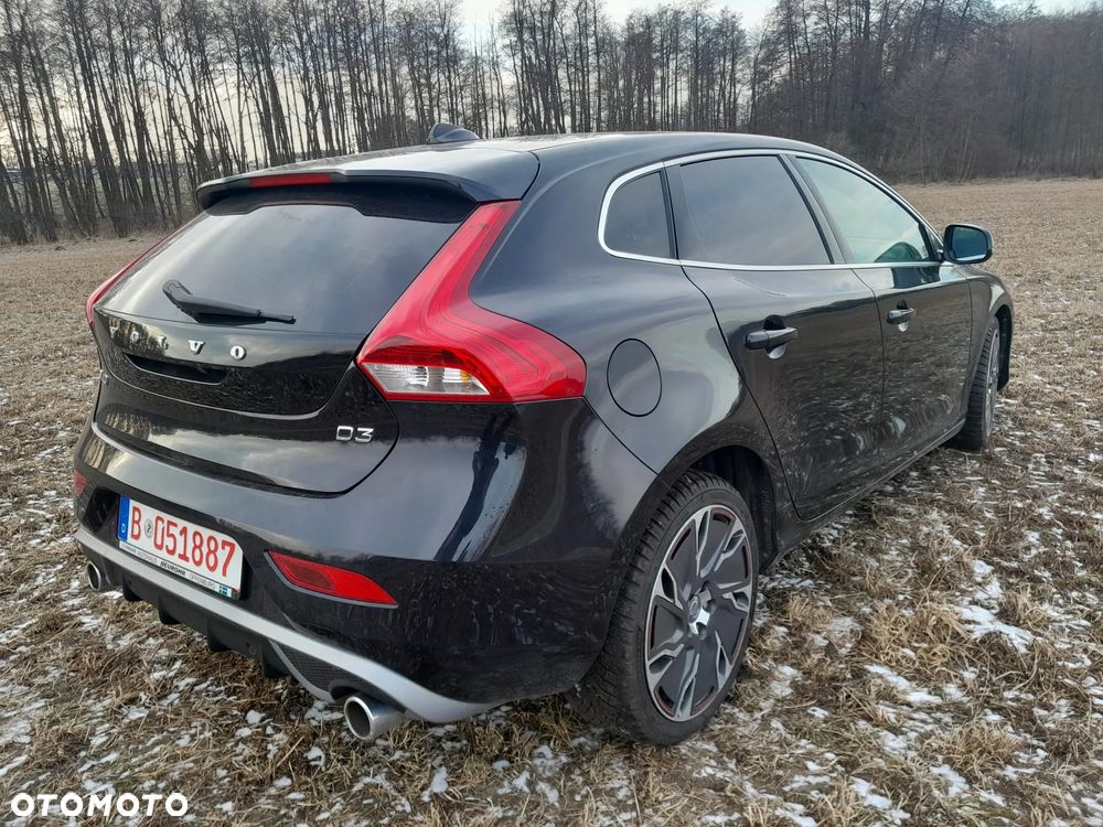 Volvo V40 D3 R Design - 3