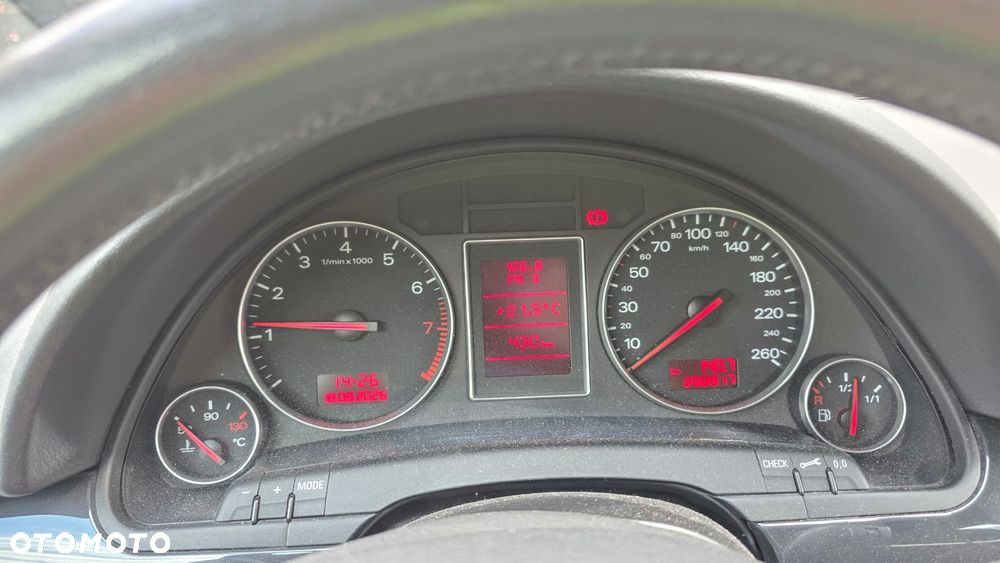 Audi A4 Limousine - 7